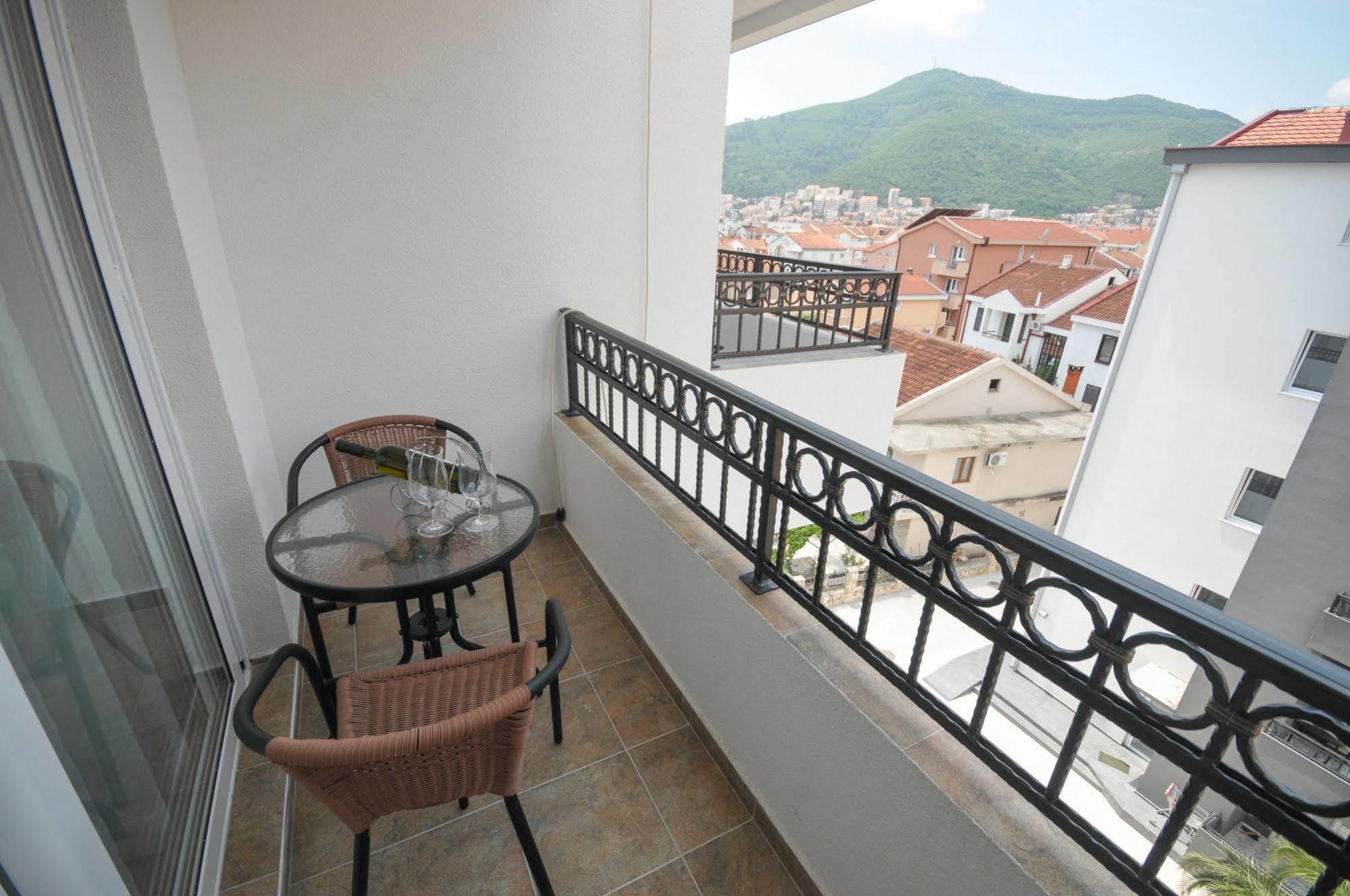 Apartment Ana Budva Buitenkant foto